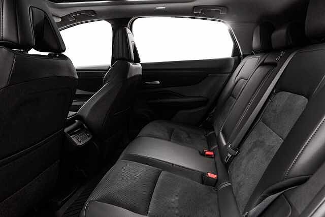 Nissan Ariya e4ORCE Evolve 87kWt 19 Pearl black