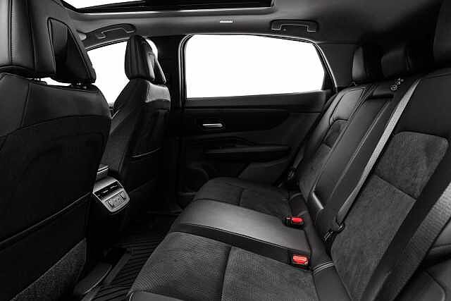 Nissan Ariya e4ORCE Evolve 87kWt 19 Pearl white/black