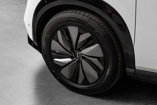 Nissan Ariya e4ORCE Evolve 87kWt 19 Pearl white/black