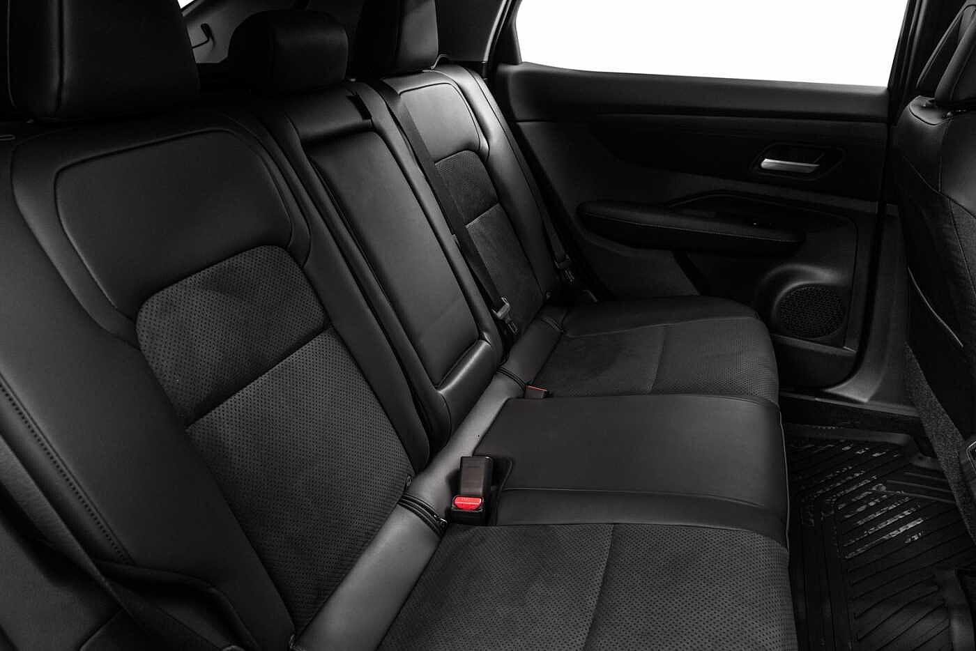 Nissan Ariya e4ORCE Evolve 87kWt 19 Pearl white/black